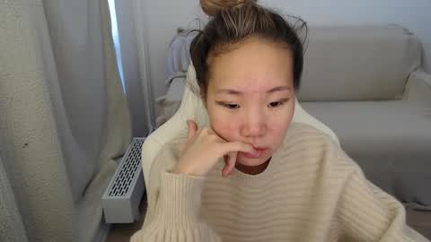 Snapshot of mira_g chatting on 09/29/25, 06:18 mira_g online show from 09/29/25, 06:18
