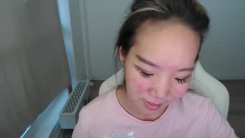 mira_g online show from 11/06/25, 09:54