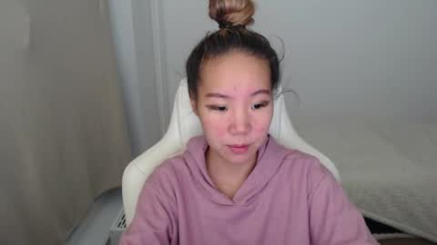 mira_g online show from 11/20/25, 01:22