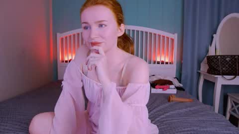 Snapshot of mira_glace chatting on 11/12/25, 09:21 Mira3 online show from 11/12/25, 09:21