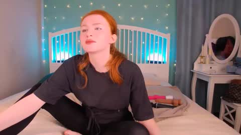 Snapshot of mira_glace chatting on 11/22/25, 12:59 Mira3 online show from 11/22/25, 12:59