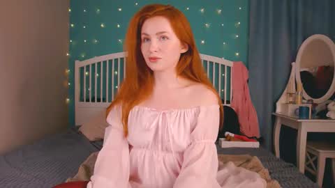 Snapshot of mira_glace chatting on 12/03/25, 11:41 Mira3 online show from 12/03/25, 11:41