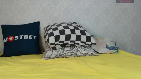 mira_one_ online show from 12/29/24, 10:45