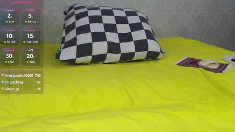 mira_one_ online show from 02/08/25, 03:31