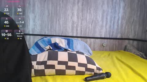 mira_one_ online show from 09/10/25, 10:48