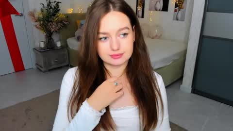 Emma online show from 02/13/25, 10:22