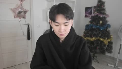 Snapshot of miram_yoo chatting on 01/05/25, 05:30 online show from 01/05/25, 05:30