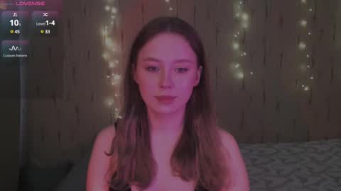 Snapshot of miranadevl chatting on 03/02/25, 01:49 Kira online show from 03/02/25, 01:49