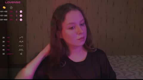 Snapshot of miranadevl chatting on 09/12/25, 07:03 Kira online show from 09/12/25, 07:03