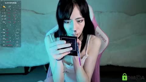 Snapshot of miranaliebert chatting on 10/16/25, 08:10 Mirana  online show from 10/16/25, 08:10