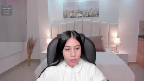 miranda_crawfor online show from 10/01/25, 12:11