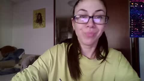 Snapshot of miranda_wish chatting on 12/03/24, 11:22 MIRANDA online show from 12/03/24, 11:22