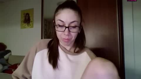 Snapshot of miranda_wish chatting on 12/27/24, 09:00 MIRANDA online show from 12/27/24, 09:00