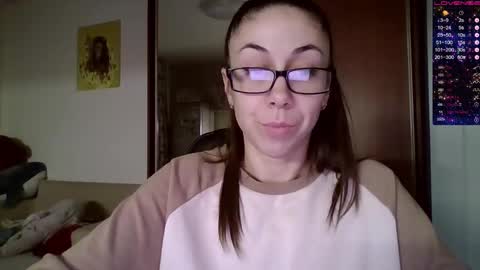 Snapshot of miranda_wish chatting on 12/28/24, 12:03 MIRANDA online show from 12/28/24, 12:03