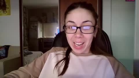 Snapshot of miranda_wish chatting on 12/28/24, 05:35 MIRANDA online show from 12/28/24, 05:35