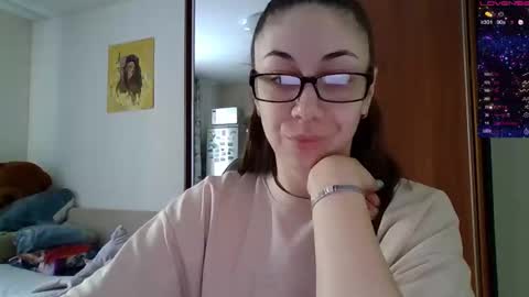 Snapshot of miranda_wish chatting on 02/14/25, 04:15 MIRANDA online show from 02/14/25, 04:15