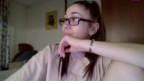 Snapshot of miranda_wish chatting on 02/16/25, 01:05 MIRANDA online show from 02/16/25, 01:05