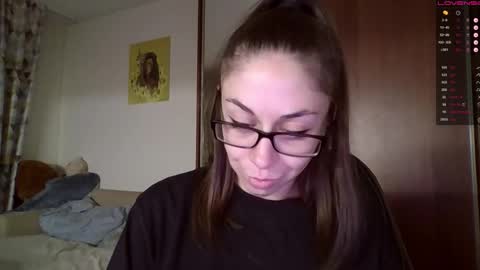 Snapshot of miranda_wish chatting on 09/25/25, 04:00 MIRANDA online show from 09/25/25, 04:00