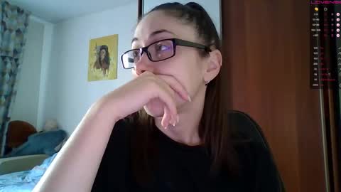 Snapshot of miranda_wish chatting on 09/27/25, 05:23 MIRANDA online show from 09/27/25, 05:23