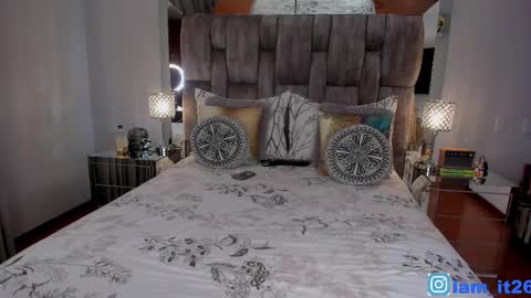 Miranda online show from 11/05/25, 01:38