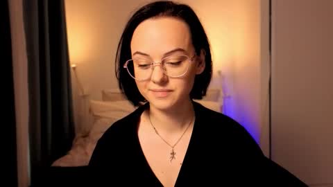 Snapshot of miraskyy chatting on 10/19/25, 01:56 MiraSkyy online show from 10/19/25, 01:56