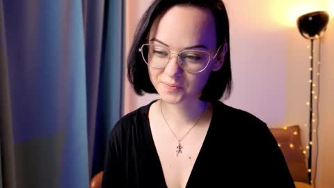 Snapshot of miraskyy chatting on 11/18/25, 04:22 MiraSkyy online show from 11/18/25, 04:22