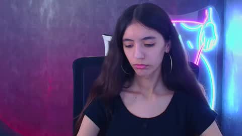 Snapshot of miri_miss chatting on 12/15/24, 01:43 Miri online show from 12/15/24, 01:43