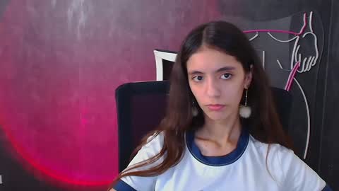 Snapshot of miri_miss chatting on 12/21/24, 01:32 Miri online show from 12/21/24, 01:32