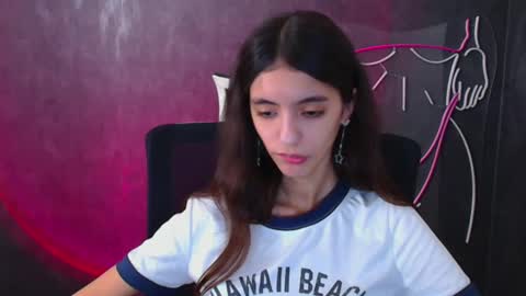 Snapshot of miri_miss chatting on 12/22/24, 10:17 Miri online show from 12/22/24, 10:17