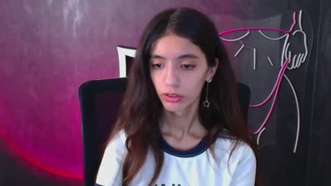 Snapshot of miri_miss chatting on 12/22/24, 01:22 Miri online show from 12/22/24, 01:22