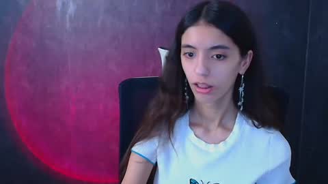 Snapshot of miri_miss chatting on 12/25/24, 04:22 Miri online show from 12/25/24, 04:22
