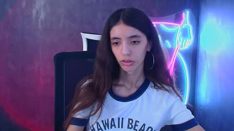 Snapshot of miri_miss chatting on 01/19/25, 01:01 Miri online show from 01/19/25, 01:01