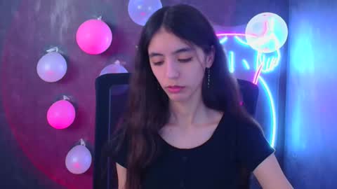 Snapshot of miri_miss chatting on 02/13/25, 12:00 Miri online show from 02/13/25, 12:00