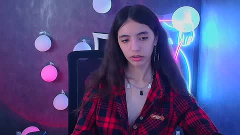 Snapshot of miri_miss chatting on 03/07/25, 12:45 Miri online show from 03/07/25, 12:45