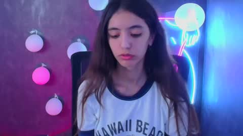 Snapshot of miri_miss chatting on 03/09/25, 04:00 Miri online show from 03/09/25, 04:00