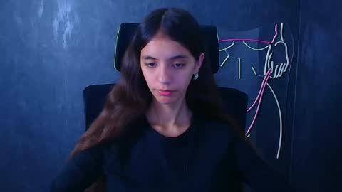 Snapshot of miri_miss chatting on 09/12/25, 12:05 Miri online show from 09/12/25, 12:05