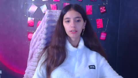 Snapshot of miri_miss chatting on 10/24/25, 12:01 Miri online show from 10/24/25, 12:01