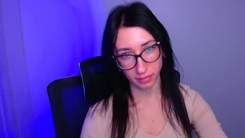 Mariam online show from 11/20/25, 02:06