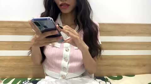 Miriam Schl online show from 10/20/25, 03:40