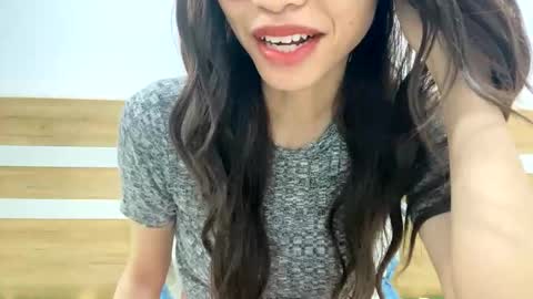 Miriam Schl online show from 10/22/25, 01:17