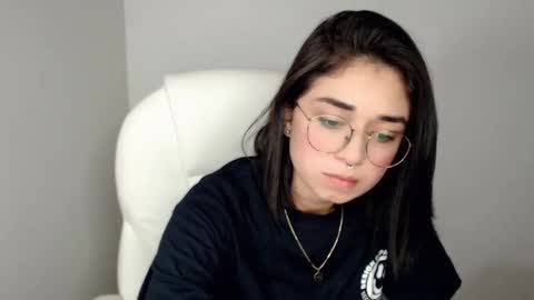 Snapshot of misha__sweet__27 chatting on 01/15/25, 02:38 misha online show from 01/15/25, 02:38