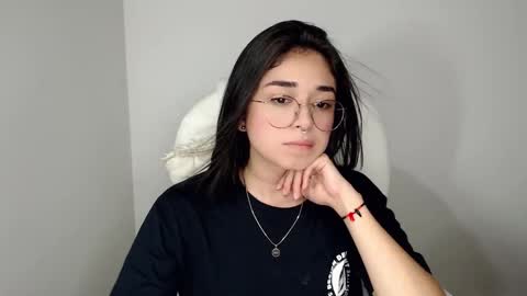 Snapshot of misha__sweet__27 chatting on 01/15/25, 05:40 misha online show from 01/15/25, 05:40