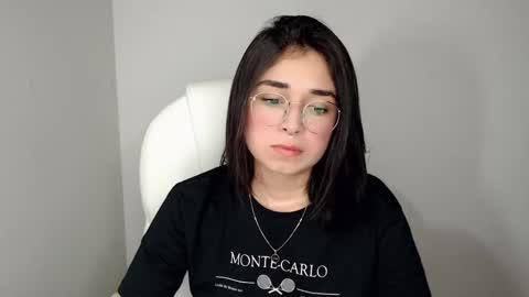 Snapshot of misha__sweet__27 chatting on 01/19/25, 07:04 misha online show from 01/19/25, 07:04