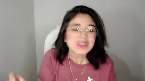 Snapshot of misha__sweet__27 chatting on 02/02/25, 04:48 misha online show from 02/02/25, 04:48