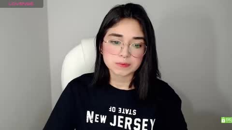 Snapshot of misha__sweet__27 chatting on 02/13/25, 04:43 misha online show from 02/13/25, 04:43