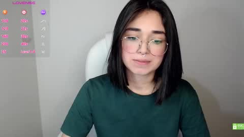 Snapshot of misha__sweet__27 chatting on 02/14/25, 09:56 misha online show from 02/14/25, 09:56