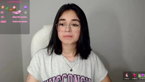 Snapshot of misha__sweet__27 chatting on 02/18/25, 08:49 misha online show from 02/18/25, 08:49