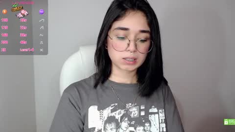 Snapshot of misha__sweet__27 chatting on 02/19/25, 01:06 misha online show from 02/19/25, 01:06