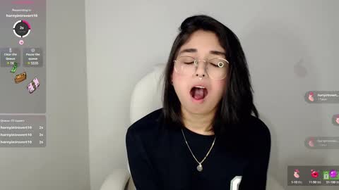 Snapshot of misha__sweet__27 chatting on 02/26/25, 11:30 misha online show from 02/26/25, 11:30