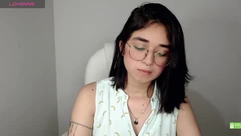 Snapshot of misha__sweet__27 chatting on 03/01/25, 08:13 misha online show from 03/01/25, 08:13